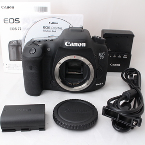 ★極上品★ショット数3823 Canon キャノン デジタル一眼レフカメラ EOS 7D Mark II ボディ #6428