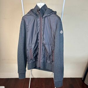 【美品】 【最安値】MONCLER モンクレール　ナイロン ジップアップパーカー　グレーM