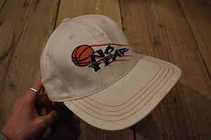 グッドカラーデッドストック品USA製90SビンテージNO FEARノーフィアスナップバックキャップ白アメリカ製アメカジストリートスポーツnt6473