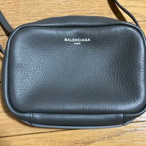 【入札しないでください 写真追加掲載用】バレンシアガ ショルダーバッグ カメラバッグ BALENCIAGA グレー ミニバッグ