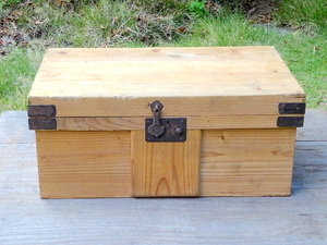 ■即決■ 木製 木箱 道具入れ 小物入れ 蓋付き 収納 時代 古民具 アンティーク レトロ