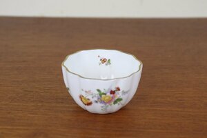 ロイヤルクラウンダービー　イギリス　ポジー　ミニチュア　シュガーボウル　花柄　バラ　Royal Crown Derby　ヴィンテージ　と62