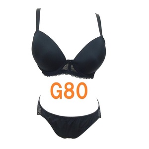 G80/Ｌ・ブラック　モールドカップ シームレスTシャツブラジャー（パッドつき）＆ショーツ　グラマーカップ　補正下着　大きいサ　新品 