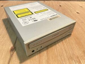 YAMAHA ヤマハ CD-R/RW ドライブ CRW2100S SCSI50PIN