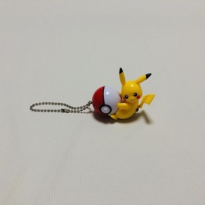 ★ポケットモンスター ピカチュウ　フィギュア　ストラップ　根付　キーホルダー