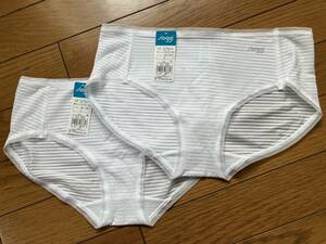 ♪新品タグ付 Triumph sloggi トリンプ スロギー 綿混素材ヒップハングショーツト2枚セット 定価3,300円 ホワイトボーダー L