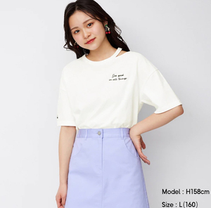 S 140cm「GU ジーユー」ネックスリット Tシャツ 半袖Tシャツ 肩あき トップス ホワイト ジュニア服 子供服 ホワイト 白（送料185円）