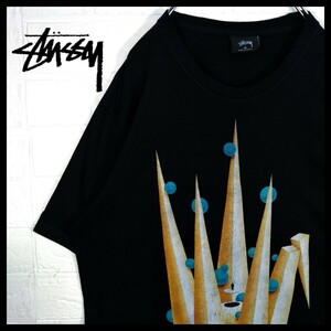 【STUSSY】折れクラウン　立体モダンアートロゴ　Tシャツ