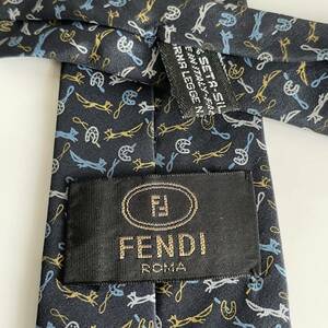 FENDI(フェンディ) ダークネイビー黄色動物柄デザインネクタイ