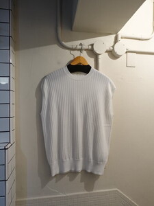 ◎YORI リブ　ニット　ノースリーブ　ベスト　サイズF　21SS　定価13200円　ワイドリブニット