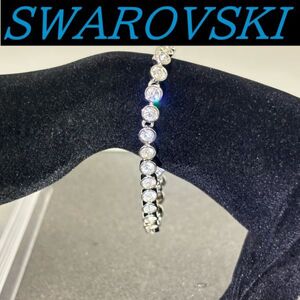 スワロフスキー　ブレスレット　バングル　箱付き　SWAROVSKI　シルバー　銀色　送料無料　s22