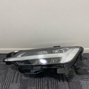 中古 美品 VOLVO ボルボ XB系 XC40 純正 左 助手席 LED ヘッドライト