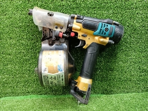 中古 makita マキタ 65mm 高圧 エア釘打機 エアダスタ付 AN633H