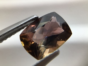 【動画あり】アキシナイト　2.24cts. 　パキスタン