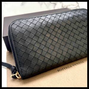 ★【極美品！希少！】 BOTTEGA VENETA ボッテガヴェネタ イントレチャート 長財布 ラウンドファスナー　ブラック　定価7.8万 206