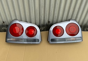 R34 スカイライン 4ドア セダン 純正 テール ライト ランプ レンズ 左右 Skyline sedan tail light tamp ER34 HR34 ENR34 GTR 中古 愛知