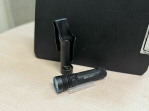 （中古）OLIGHT(オーライト) Seeker 4 Pro ledライト 懐中電灯 フラッシュライト 、マグネット充電ケーブル付き、電池無し