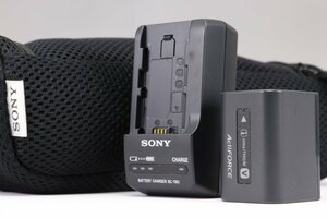 【 美品 | 動作保証 】 SONY アクセサリーキット ACC-TCV7A 【 ポーチ + 大容量 V型バッテリー NP-FV70 + 充電器 BC-TRV 】