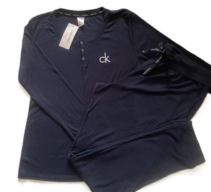 新品! カルバンクライ レディース パジャマ ナイトウェア 上下セット ブラック 黒 Lサイズ Calvin Klein 部屋着 長袖 長ズボン クリスマス