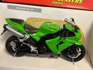 1/12スケール Kawasaki ninja ZX-10R ニンジャ 忍者 カワサキ 川崎 ダイキャストバイク ミニカー 完成品 オートバイ ライムグリーン ZX10R