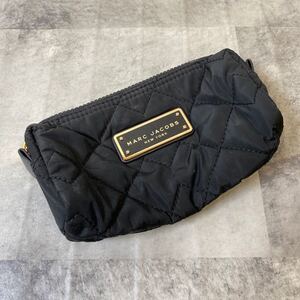 MARC JACOBS マークジェイコブス　ポーチ キルティングポーチ　化粧ポーチ　ブラック　黒　レディース　G87