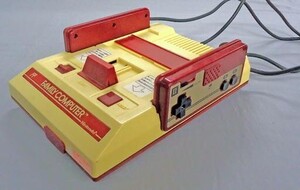 中古ファミコンハード ファミコン本体(状態：本体のみ/本体日焼け(大))