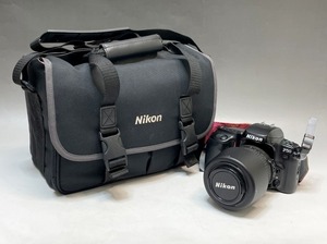 NIKON F50 フィルム カメラ AF-S DX NIKKOR 55-200mm 1:4-5.6G ED VR レンズ＋NIKON カメラバッグ＋カメラストラップ ニコン 一眼レフ G