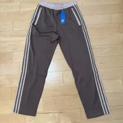 アディダス　プレミアムトラックパンツ　ジャージ　ブラウンXS adidas