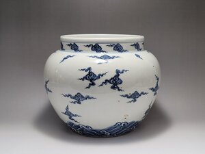 染付 曇紋 波紋 壺「大明宣徳年製」銘 時代唐物 幅約24.4cm / 明清時代 花瓶 飾瓶 花插 茶道具 茶器 人間国宝 李朝 高麗 古玩 古董