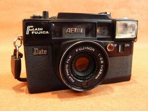 c017 Fujifilm 富士フィルム FLASH FUJICA Date Size:約 幅13x高さ8.5×奥行5.5㎝ ジャンク扱い /60