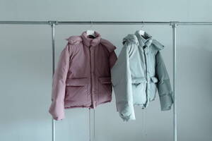 【AURALEE】LIGHT FINX POLYESTER DOWN JACKET