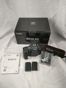 Canon EOS R5フルサイズセンサー ボディ美品　箱付きバッテリー2本 ミラーレス ミラーレス一眼カメラ 