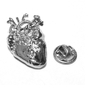 ラペルピン★ピンズ　心臓　臓器　循環器　内臓器官　模型　メディカル　医療　医学　サイエンス　科学　理系　シルバー　pin-1312