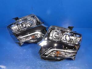 ホンダ　JF1 / JF2　N-BOXカスタム　HID　左右 ヘッドライト　KOITO 100-62038　R/ 33101-TY0-J61 L/ 33151-TY0-J61　点灯OK　　　0530-5