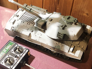 ★陸上自衛隊74敷戦車★組み立て済★長さ31cm/ジャンク品