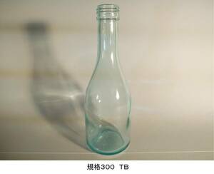 【未使用新品】一本あたり71.0円！！ ガラス細工・ガラス工芸の素材等に　300ml 薄青びん 24本入り