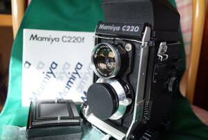 ★☆希少　MAMIYA C220 PROFESSIONAL F SEKOR F2.8 80mm☆