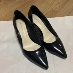 ZARA 黒エナメルパンプス