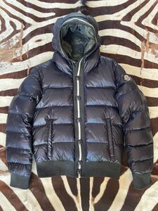 モンクレール　セザール　 MONCLER CESAR ダウンジャケット　ネイビー