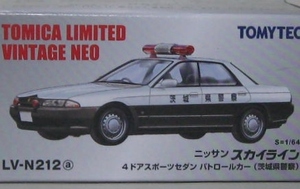 トミカ LV N 212a スカイライン 4ドアスポーツセダン パトロールカー 茨木県警 パトカー 1/64 トミカリミテッド ヴィンテージ 新品 未開封