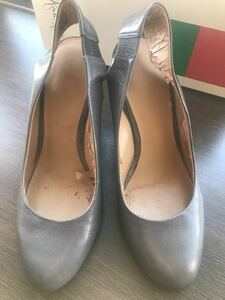 訳ありNINE WEST【ナインウエスト】 グレージュレザーパンプス 5M (22～22.5cm相当) 小さいサイズ 靴