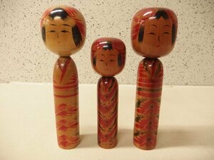 1120457s【こけし 我妻吉助作 遠刈田系 ３体】置物/工芸品/民芸品/中古品