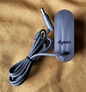 dyson / 電池充電器 205720-04