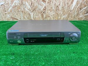 11B73 Panasonic パナソニック NV-H230G VHSビデオデッキ ビデオデッキ 通電OK 現状品