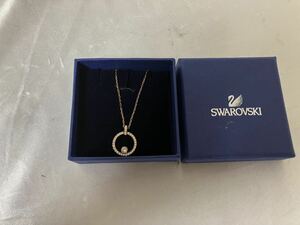 【新品未使用】SWAROVSKI スワロフスキー ネックレス アクセサリー ゴールドカラー 石付き レディース 箱付き