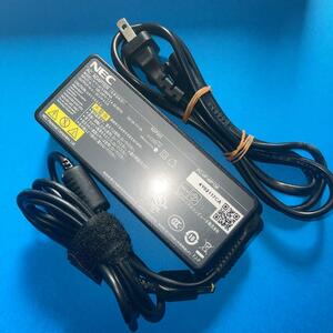 NEC　ADP005 A13-090P4A 　20V　4.5A 差し込み長方形