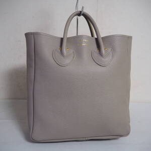 *美品*YOUNG&OLSEN/ヤングアンドオルセン*EMBOSSED LEATHER TOTE M*レザー*トートバッグ*トート*バッグ*A4*ライトグレー*