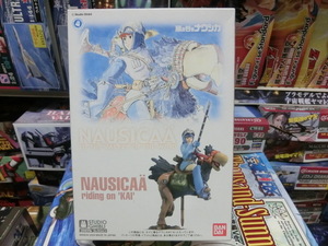 バンダイ スタジオジブリ01　1/20　風の谷のナウシカ　カイに乗るナウシカ