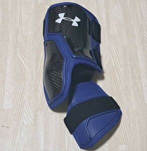 【同梱可能】 UNDER ARMOUR アンダーアーマー フットガード 防具 右打者用 ブラック×ブルー 黒 青 軟式 硬式 草野球