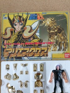 当時物 BANDAI 聖闘士聖衣大系 黄金聖衣 牡羊座の聖衣/アリエスクロス ジャンク扱い品/聖闘士星矢